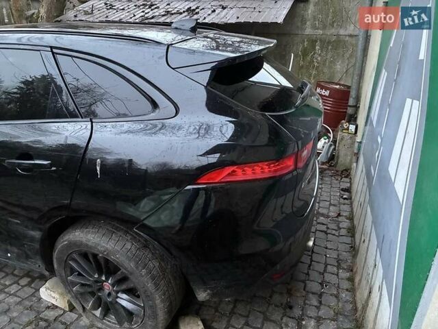 Чорний Ягуар Ф-Пейс, об'ємом двигуна 3 л та пробігом 80 тис. км за 12350 $, фото 3 на Automoto.ua