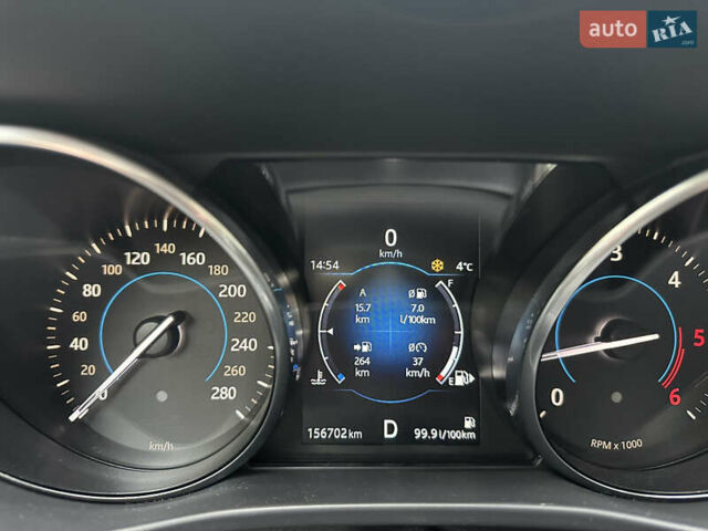 Черный Ягуар Ф-Пейс, объемом двигателя 2 л и пробегом 156 тыс. км за 20500 $, фото 9 на Automoto.ua