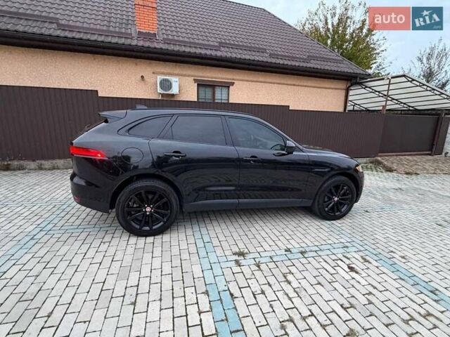 Чорний Ягуар Ф-Пейс, об'ємом двигуна 2 л та пробігом 152 тис. км за 24800 $, фото 2 на Automoto.ua