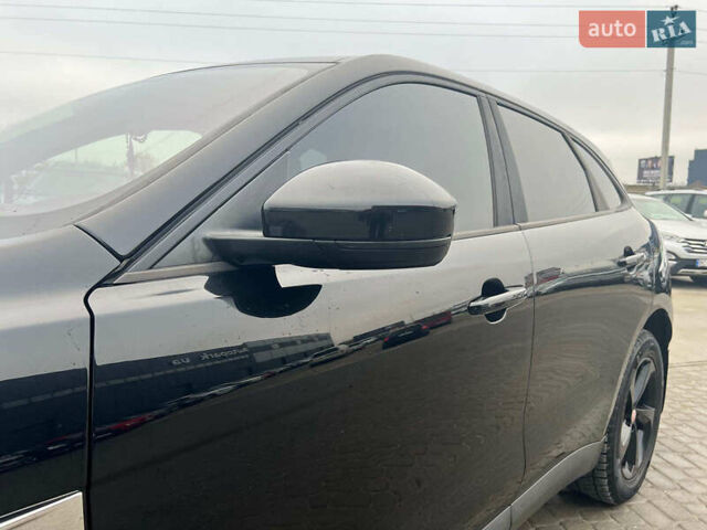 Чорний Ягуар Ф-Пейс, об'ємом двигуна 2 л та пробігом 153 тис. км за 24290 $, фото 4 на Automoto.ua