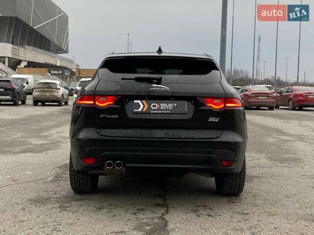 Черный Ягуар Ф-Пейс, объемом двигателя 2 л и пробегом 132 тыс. км за 25490 $, фото 3 на Automoto.ua