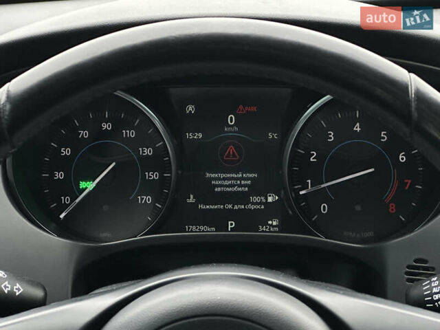 Черный Ягуар Ф-Пейс, объемом двигателя 2 л и пробегом 178 тыс. км за 19000 $, фото 21 на Automoto.ua
