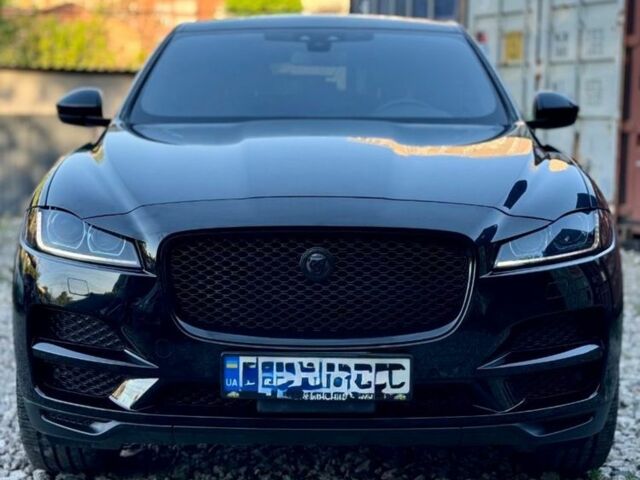 Черный Ягуар Ф-Пейс, объемом двигателя 3 л и пробегом 3 тыс. км за 21000 $, фото 1 на Automoto.ua