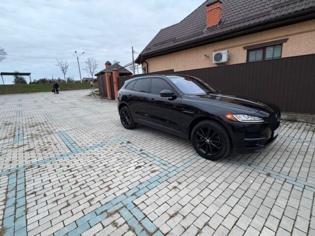 Черный Ягуар Ф-Пейс, объемом двигателя 2 л и пробегом 152 тыс. км за 24800 $, фото 2 на Automoto.ua