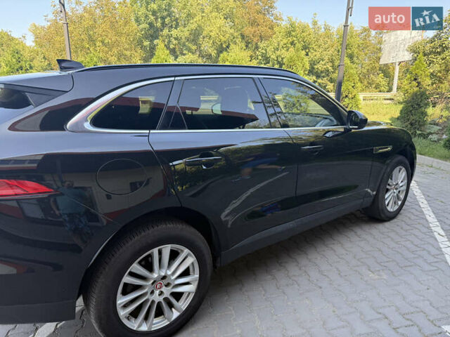 Черный Ягуар Ф-Пейс, объемом двигателя 2 л и пробегом 179 тыс. км за 19300 $, фото 5 на Automoto.ua