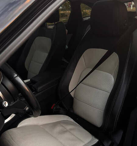 Чорний Ягуар Ф-Пейс, об'ємом двигуна 3 л та пробігом 100 тис. км за 24000 $, фото 16 на Automoto.ua