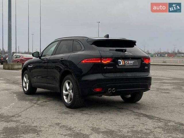 Черный Ягуар Ф-Пейс, объемом двигателя 2 л и пробегом 132 тыс. км за 25490 $, фото 1 на Automoto.ua
