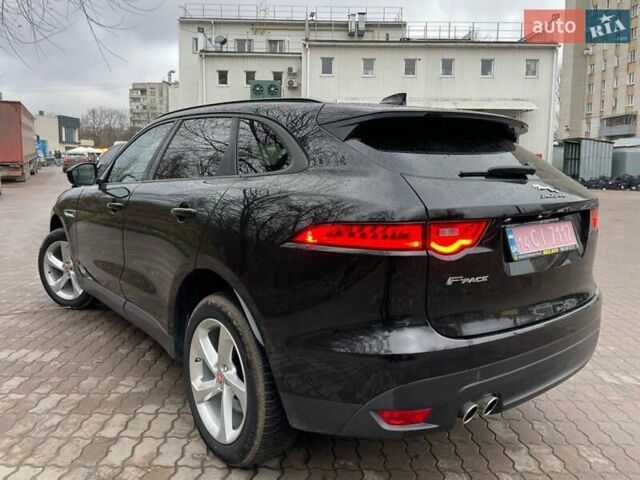 Черный Ягуар Ф-Пейс, объемом двигателя 2 л и пробегом 130 тыс. км за 22500 $, фото 3 на Automoto.ua