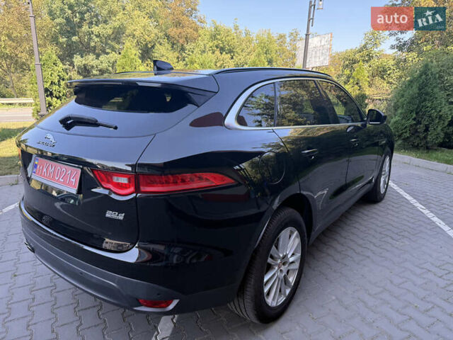 Черный Ягуар Ф-Пейс, объемом двигателя 2 л и пробегом 179 тыс. км за 19300 $, фото 6 на Automoto.ua