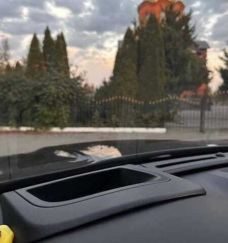 Чорний Ягуар Ф-Пейс, об'ємом двигуна 3 л та пробігом 100 тис. км за 24000 $, фото 12 на Automoto.ua