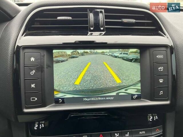 Чорний Ягуар Ф-Пейс, об'ємом двигуна 2 л та пробігом 214 тис. км за 18990 $, фото 23 на Automoto.ua