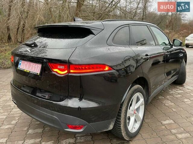 Черный Ягуар Ф-Пейс, объемом двигателя 2 л и пробегом 130 тыс. км за 22500 $, фото 4 на Automoto.ua