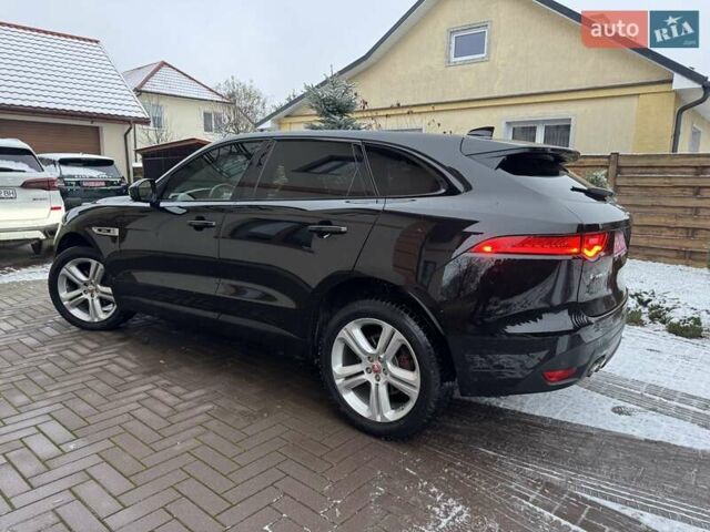 Чорний Ягуар Ф-Пейс, об'ємом двигуна 2 л та пробігом 123 тис. км за 23500 $, фото 4 на Automoto.ua
