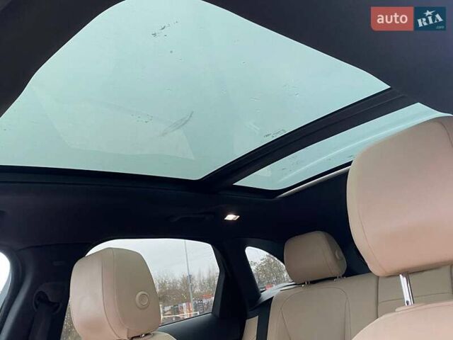 Черный Ягуар Ф-Пейс, объемом двигателя 2 л и пробегом 132 тыс. км за 25490 $, фото 19 на Automoto.ua