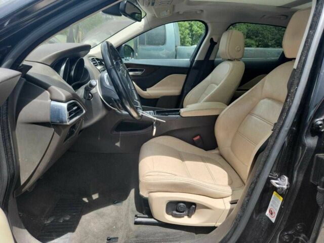 Ягуар Ф-Пейс 2018 у Одесі на Automoto.ua Чорний Ягуар Ф-Пейс, об'ємом двигуна 2 л та пробігом 67 тис. км за 18000 $, фото 3 на Automoto.ua