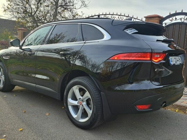 Черный Ягуар Ф-Пейс, объемом двигателя 2 л и пробегом 104 тыс. км за 266000 $, фото 3 на Automoto.ua