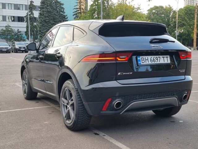 Черный Ягуар Ф-Пейс, объемом двигателя 2 л и пробегом 132 тыс. км за 19999 $, фото 5 на Automoto.ua