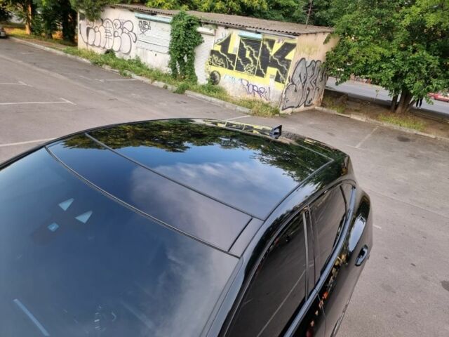 Черный Ягуар Ф-Пейс, объемом двигателя 2 л и пробегом 132 тыс. км за 19999 $, фото 10 на Automoto.ua