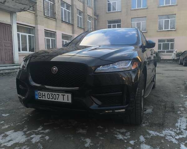 Черный Ягуар Ф-Пейс, объемом двигателя 2 л и пробегом 73 тыс. км за 33000 $, фото 1 на Automoto.ua