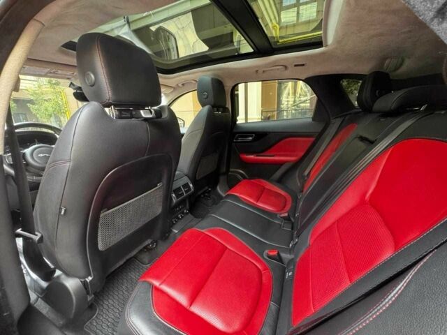 Черный Ягуар Ф-Пейс, объемом двигателя 2 л и пробегом 83 тыс. км за 33500 $, фото 20 на Automoto.ua