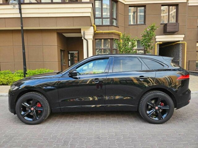 Черный Ягуар Ф-Пейс, объемом двигателя 2 л и пробегом 83 тыс. км за 33500 $, фото 4 на Automoto.ua