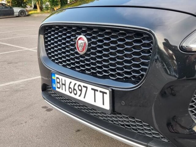 Черный Ягуар Ф-Пейс, объемом двигателя 2 л и пробегом 132 тыс. км за 19999 $, фото 14 на Automoto.ua