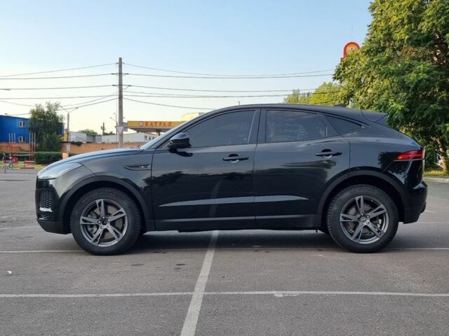 Черный Ягуар Ф-Пейс, объемом двигателя 2 л и пробегом 132 тыс. км за 19999 $, фото 3 на Automoto.ua