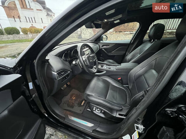 Чорний Ягуар Ф-Пейс, об'ємом двигуна 3 л та пробігом 98 тис. км за 28500 $, фото 27 на Automoto.ua