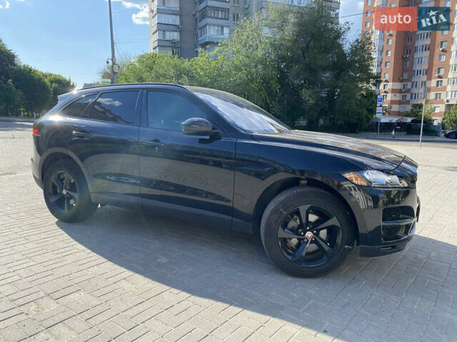 Чорний Ягуар Ф-Пейс, об'ємом двигуна 2 л та пробігом 32 тис. км за 39000 $, фото 4 на Automoto.ua