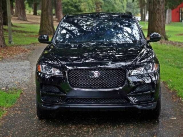 Чорний Ягуар Ф-Пейс, об'ємом двигуна 2 л та пробігом 78 тис. км за 12900 $, фото 1 на Automoto.ua