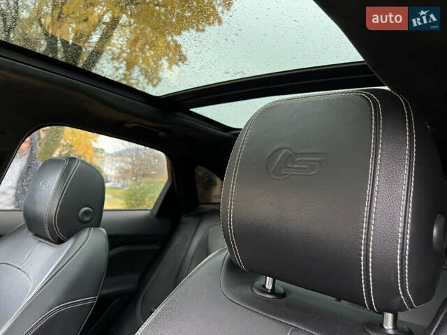 Чорний Ягуар Ф-Пейс, об'ємом двигуна 3 л та пробігом 98 тис. км за 28500 $, фото 29 на Automoto.ua