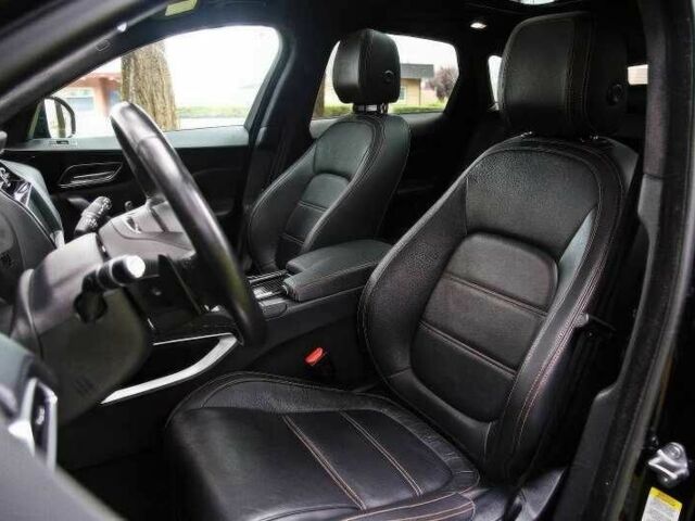 Чорний Ягуар Ф-Пейс, об'ємом двигуна 2 л та пробігом 78 тис. км за 12900 $, фото 9 на Automoto.ua