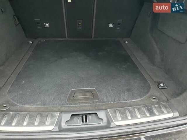 Черный Ягуар Ф-Пейс, объемом двигателя 2 л и пробегом 208 тыс. км за 18500 $, фото 13 на Automoto.ua