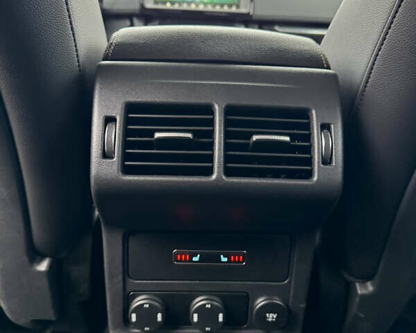 Черный Ягуар Ф-Пейс, объемом двигателя 2 л и пробегом 148 тыс. км за 24800 $, фото 38 на Automoto.ua