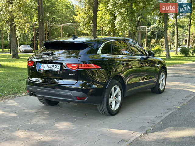 Чорний Ягуар Ф-Пейс, об'ємом двигуна 2 л та пробігом 90 тис. км за 29800 $, фото 5 на Automoto.ua