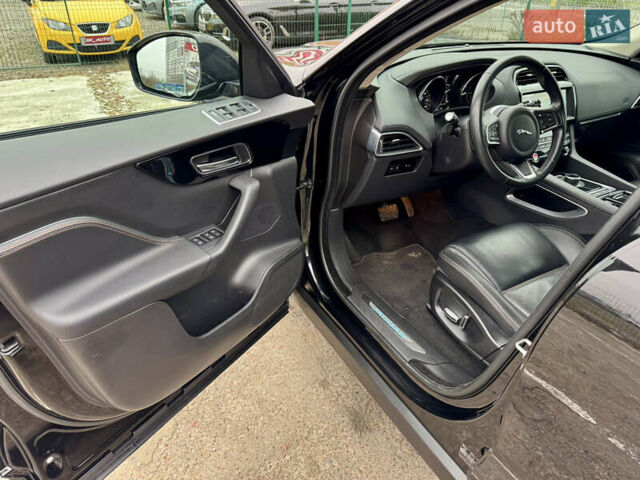 Черный Ягуар Ф-Пейс, объемом двигателя 2 л и пробегом 148 тыс. км за 24800 $, фото 8 на Automoto.ua