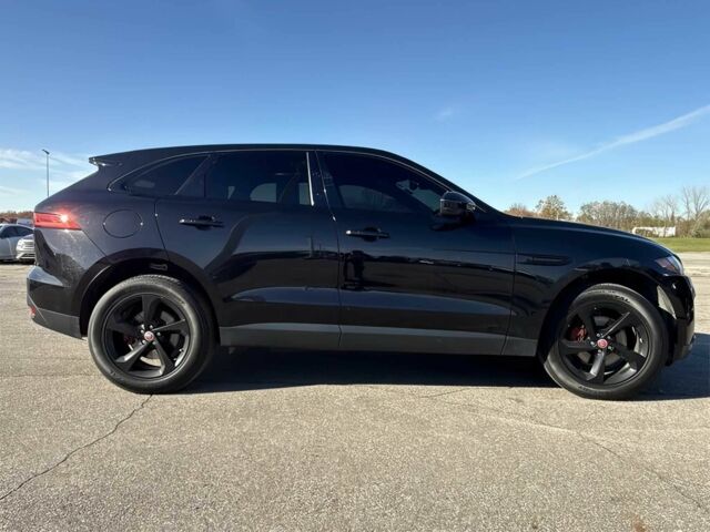 Чорний Ягуар Ф-Пейс, об'ємом двигуна 2 л та пробігом 36 тис. км за 11500 $, фото 7 на Automoto.ua