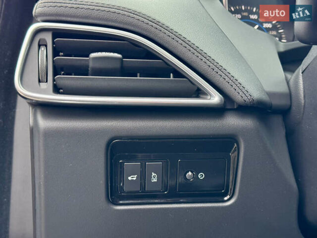 Черный Ягуар Ф-Пейс, объемом двигателя 2 л и пробегом 148 тыс. км за 24800 $, фото 36 на Automoto.ua