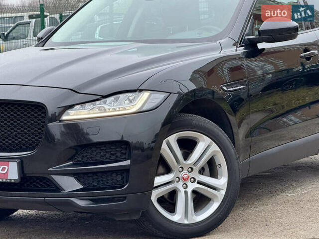 Черный Ягуар Ф-Пейс, объемом двигателя 2 л и пробегом 148 тыс. км за 24800 $, фото 55 на Automoto.ua