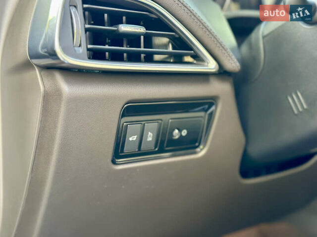 Чорний Ягуар Ф-Пейс, об'ємом двигуна 2 л та пробігом 90 тис. км за 29500 $, фото 11 на Automoto.ua