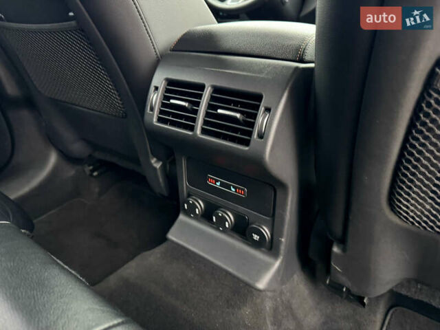 Черный Ягуар Ф-Пейс, объемом двигателя 2 л и пробегом 148 тыс. км за 24800 $, фото 43 на Automoto.ua