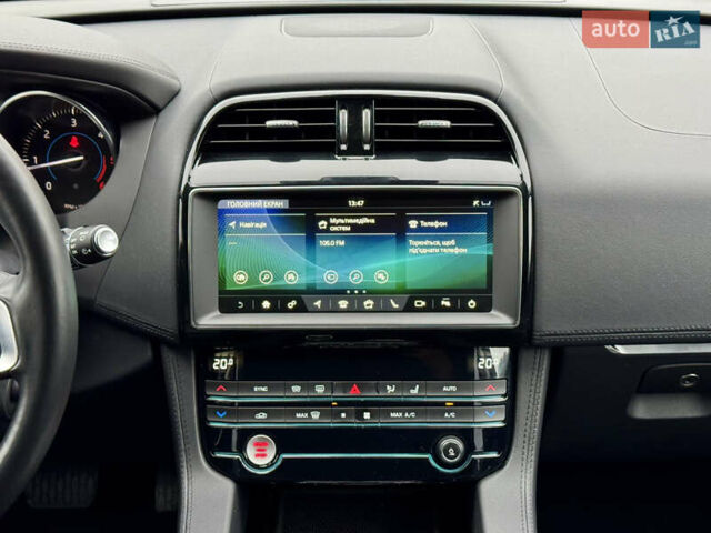 Черный Ягуар Ф-Пейс, объемом двигателя 2 л и пробегом 148 тыс. км за 24800 $, фото 21 на Automoto.ua