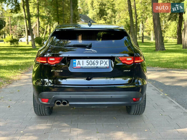 Чорний Ягуар Ф-Пейс, об'ємом двигуна 2 л та пробігом 90 тис. км за 29500 $, фото 3 на Automoto.ua