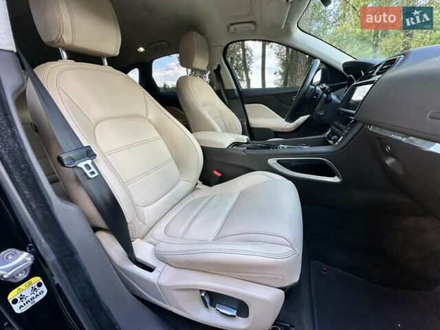 Чорний Ягуар Ф-Пейс, об'ємом двигуна 2 л та пробігом 90 тис. км за 29500 $, фото 10 на Automoto.ua
