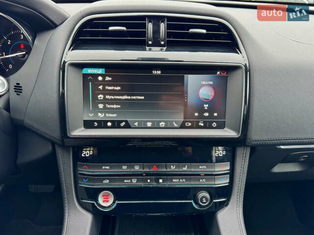 Черный Ягуар Ф-Пейс, объемом двигателя 2 л и пробегом 148 тыс. км за 24800 $, фото 25 на Automoto.ua