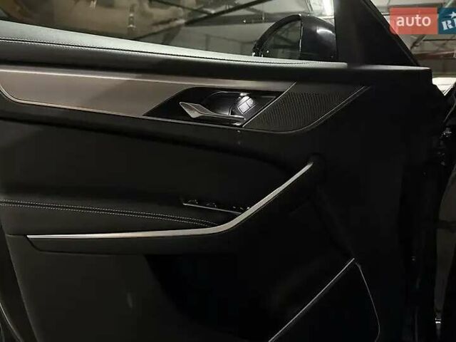 Черный Ягуар Ф-Пейс, объемом двигателя 2 л и пробегом 110 тыс. км за 38000 $, фото 28 на Automoto.ua