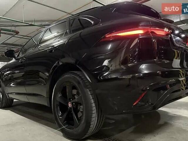 Черный Ягуар Ф-Пейс, объемом двигателя 2 л и пробегом 110 тыс. км за 38000 $, фото 35 на Automoto.ua