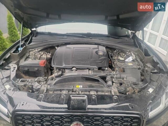 Чорний Ягуар Ф-Пейс, об'ємом двигуна 2 л та пробігом 111 тис. км за 38900 $, фото 26 на Automoto.ua