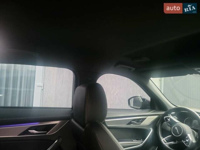 Чорний Ягуар Ф-Пейс, об'ємом двигуна 2 л та пробігом 111 тис. км за 38900 $, фото 23 на Automoto.ua