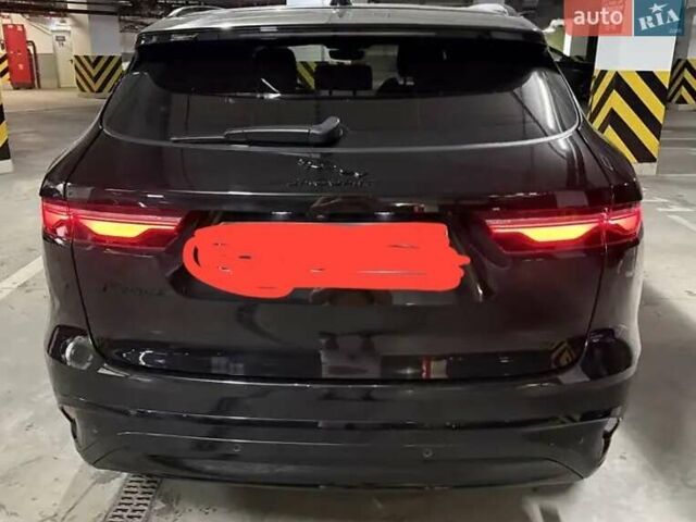 Черный Ягуар Ф-Пейс, объемом двигателя 2 л и пробегом 110 тыс. км за 38000 $, фото 2 на Automoto.ua